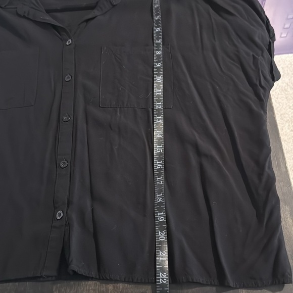 Lularoe Black Boxy Button Down Camp Shirt Size Medium - Picture 7 of 7